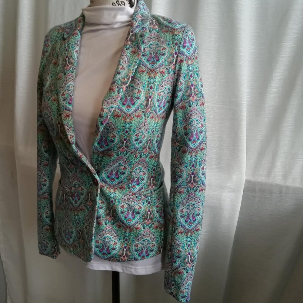 Short vintage velvet jacket with silk lining, colorful paisley pattern very soft